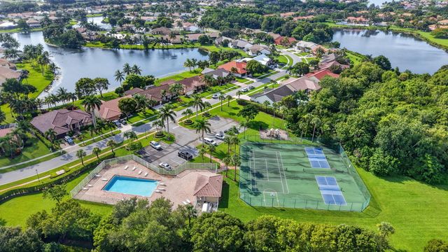 7666 Rockport Circle, Lake Worth, FL 33467
