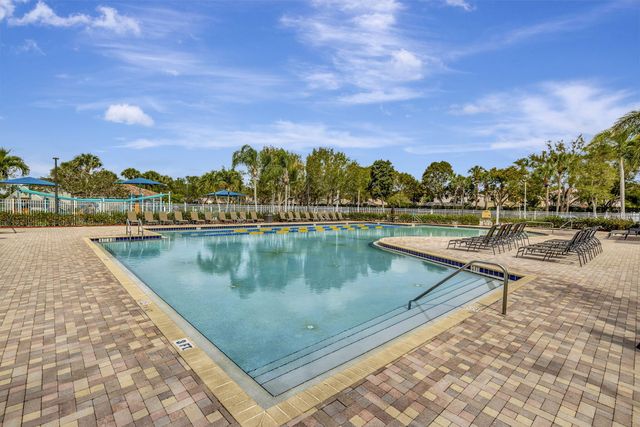 7666 Rockport Circle, Lake Worth, FL 33467