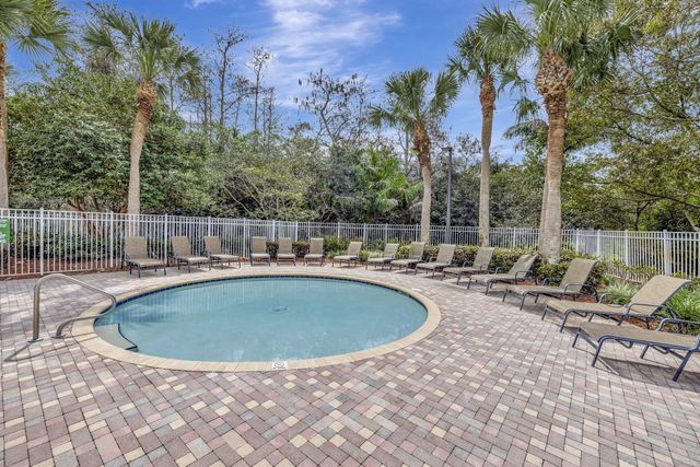 7666 Rockport Circle, Lake Worth, FL 33467