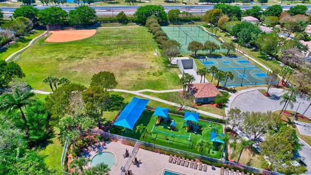 7666 Rockport Circle, Lake Worth, FL 33467