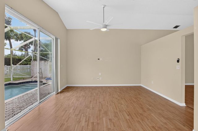 7666 Rockport Circle, Lake Worth, FL 33467
