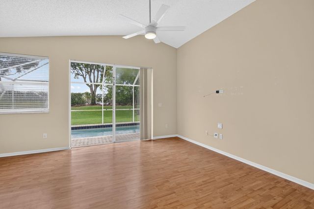 7666 Rockport Circle, Lake Worth, FL 33467