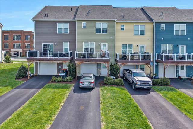 59 Broad ST, Daleville, VA 24083