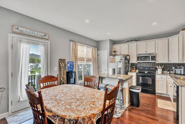 59 Broad ST, Daleville, VA 24083