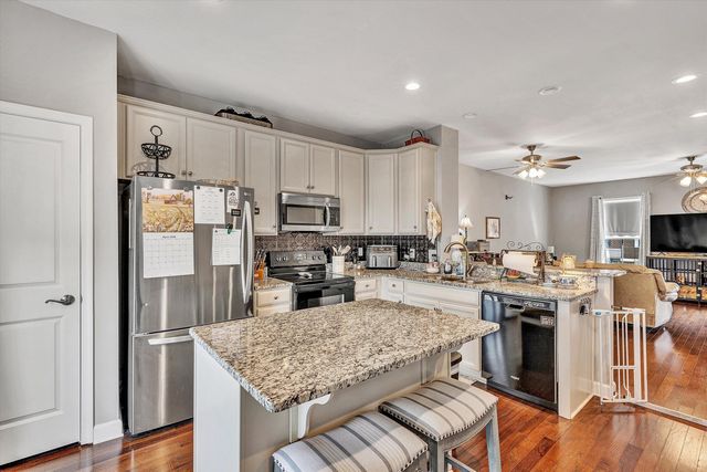59 Broad ST, Daleville, VA 24083