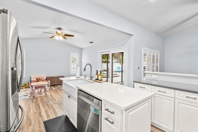200 Park Place, Jupiter, FL 33458