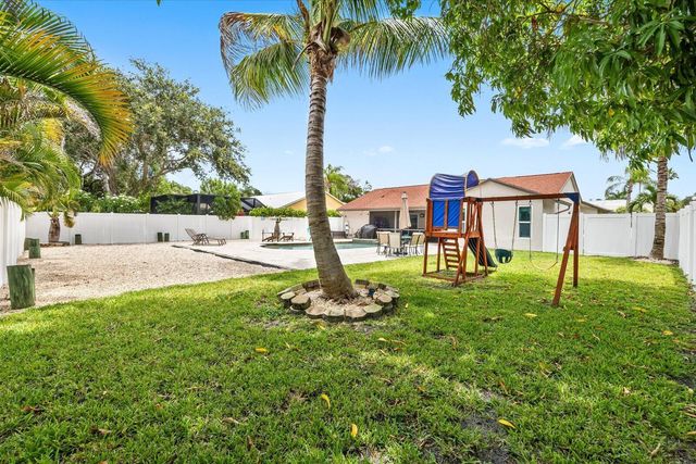 200 Park Place, Jupiter, FL 33458