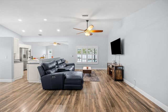 200 Park Place, Jupiter, FL 33458