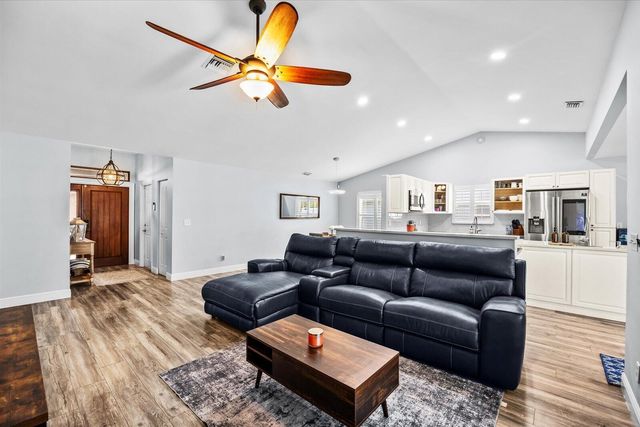 200 Park Place, Jupiter, FL 33458