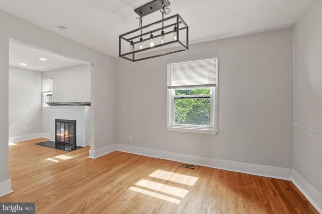 310 S ILLINOIS ST, Arlington, VA 22204