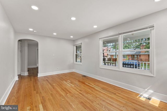 310 S ILLINOIS ST, Arlington, VA 22204