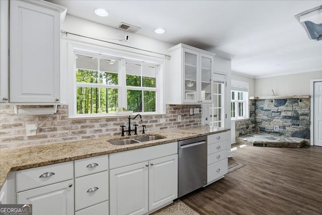 267 Joe Cox Road, Sharpsburg, GA 30277
