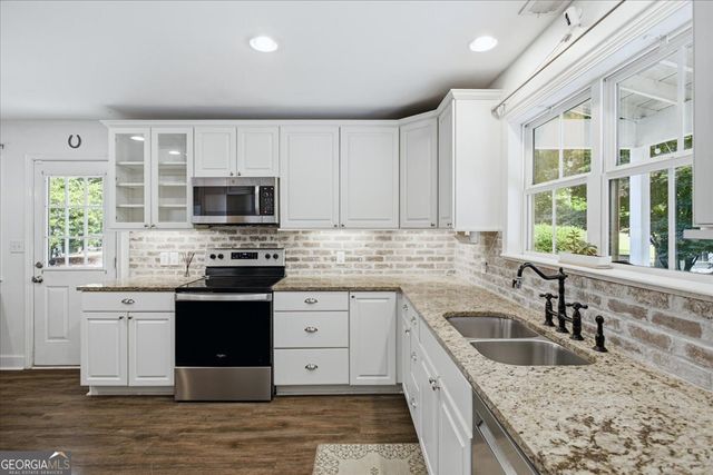 267 Joe Cox Road, Sharpsburg, GA 30277
