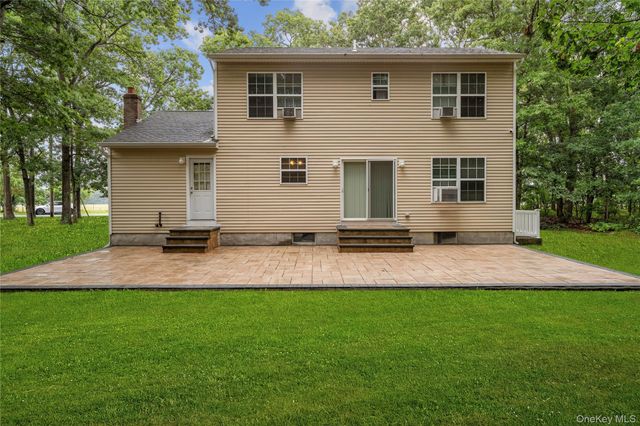 144 Dawn Drive, Shirley, NY 11967