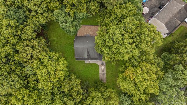144 Dawn Drive, Shirley, NY 11967