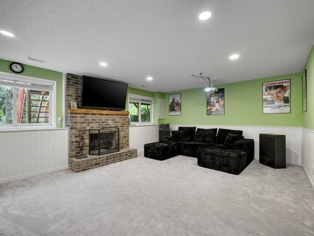 2060 13th Avenue W, Shakopee, MN 55379