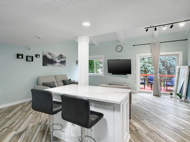 2060 13th Avenue W, Shakopee, MN 55379