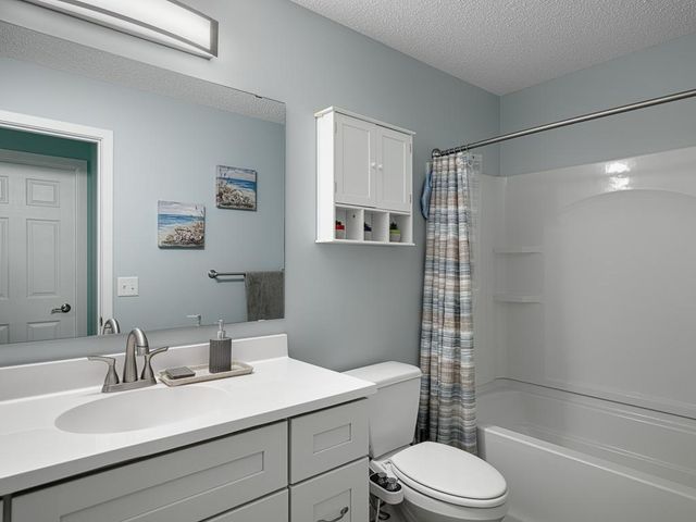 2060 13th Avenue W, Shakopee, MN 55379