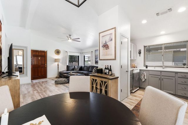 316 Palmer Park Drive NE, Albuquerque, NM 87123