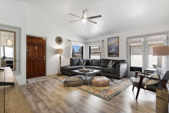 316 Palmer Park Drive NE, Albuquerque, NM 87123