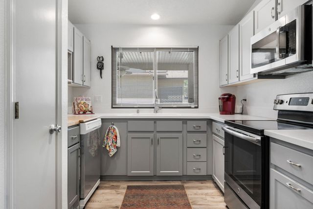 316 Palmer Park Drive NE, Albuquerque, NM 87123