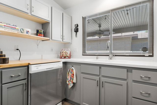 316 Palmer Park Drive NE, Albuquerque, NM 87123