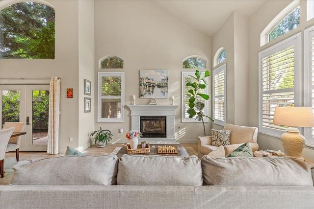 2485 Tigers Dr, Turlock, CA 95382