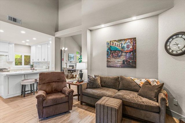 2485 Tigers Dr, Turlock, CA 95382