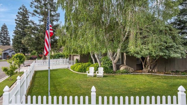 2485 Tigers Dr, Turlock, CA 95382