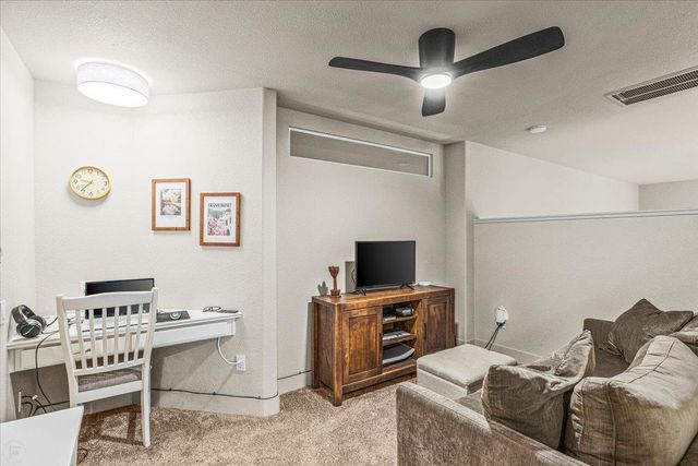 2485 Tigers Dr, Turlock, CA 95382