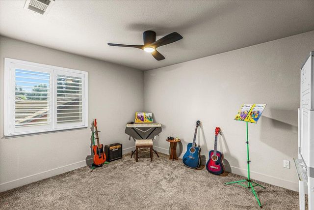 2485 Tigers Dr, Turlock, CA 95382