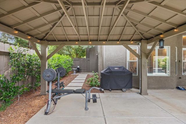 2485 Tigers Dr, Turlock, CA 95382