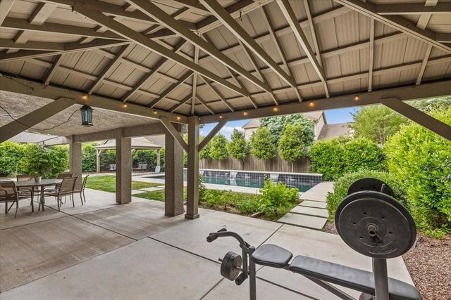 2485 Tigers Dr, Turlock, CA 95382