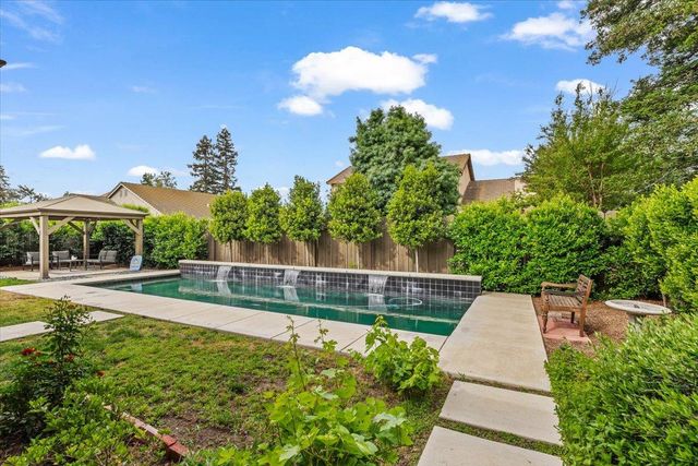 2485 Tigers Dr, Turlock, CA 95382