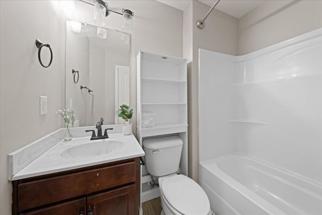 210 Hardin Ave, Dickson, TN 37055