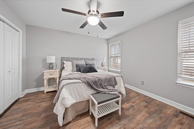 210 Hardin Ave, Dickson, TN 37055