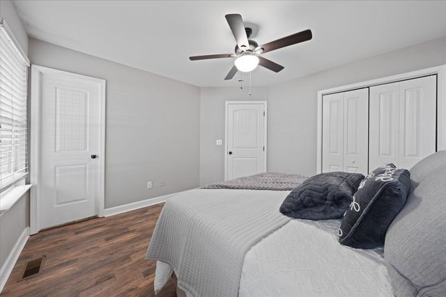 210 Hardin Ave, Dickson, TN 37055