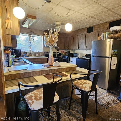 4851 Harrison Street, Wayne, MI 48184