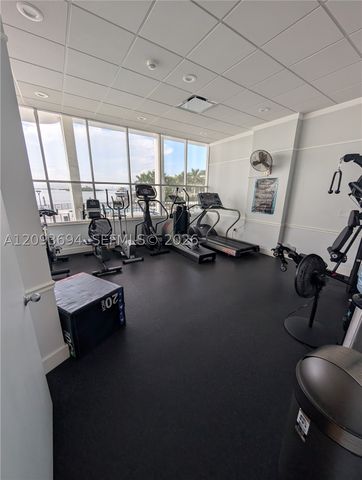 11930 N Bayshore Dr 502, North Miami, FL 33181