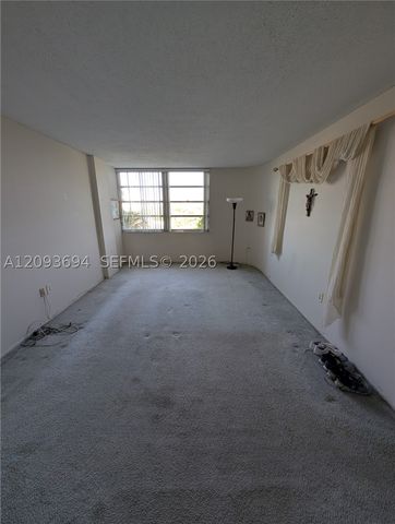 11930 N Bayshore Dr 502, North Miami, FL 33181