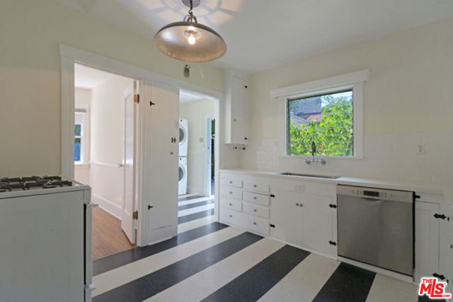 523 N Gower Street, Los Angeles, CA 90004