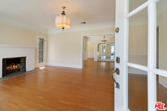 523 N Gower Street, Los Angeles, CA 90004