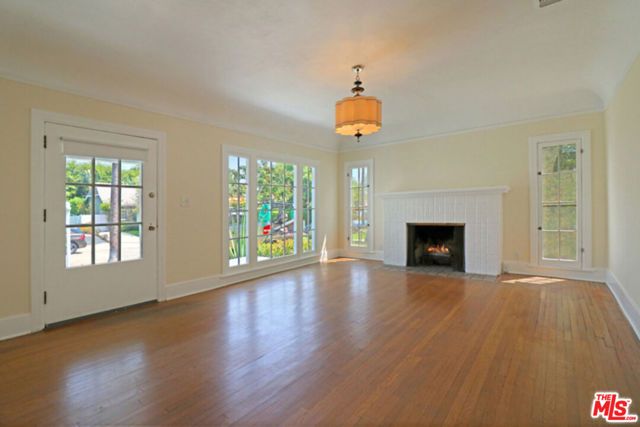 523 N Gower Street, Los Angeles, CA 90004