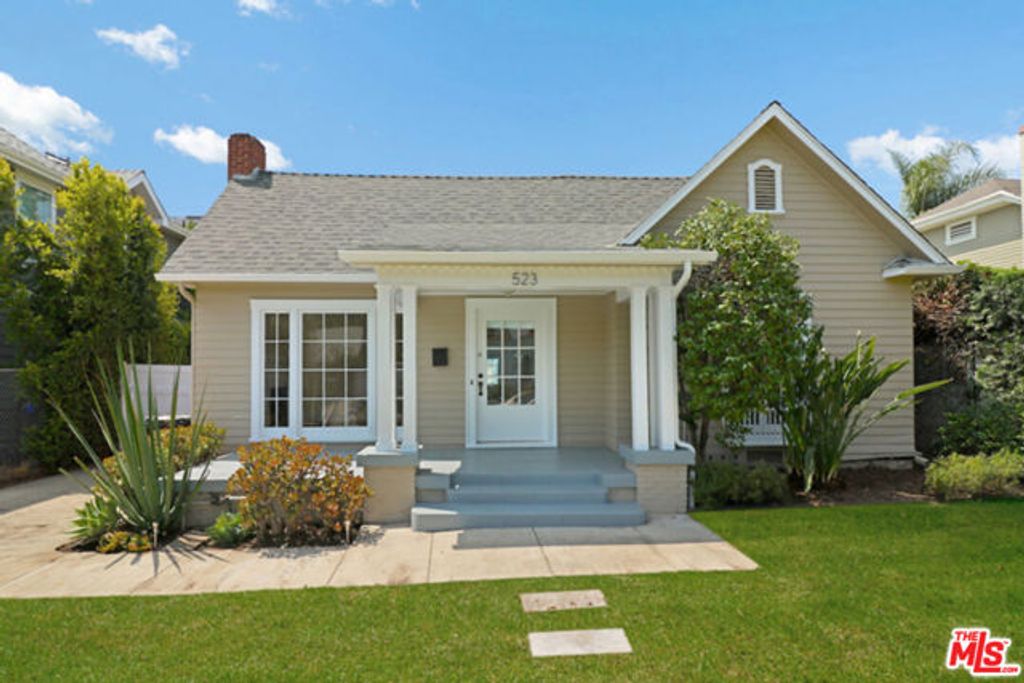 523 N Gower Street, Los Angeles, CA 90004