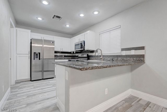 6469 Abbey Door Court, Las Vegas, NV 89122
