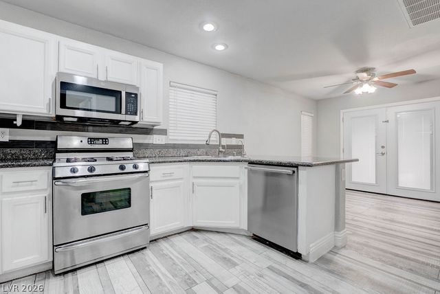 6469 Abbey Door Court, Las Vegas, NV 89122