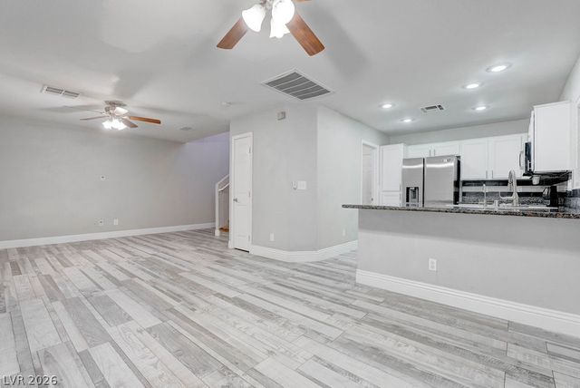6469 Abbey Door Court, Las Vegas, NV 89122