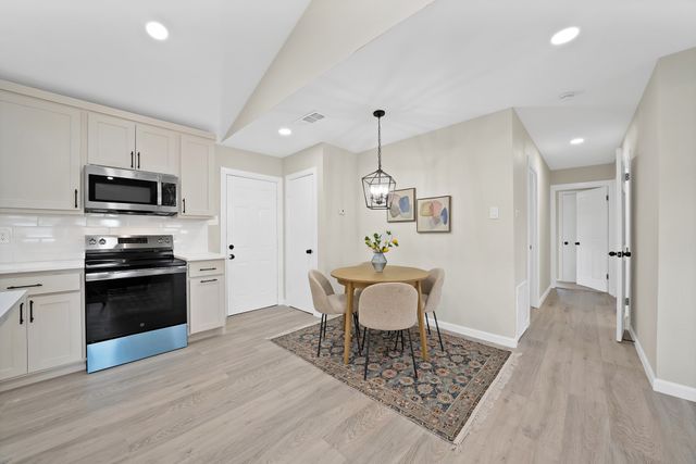 807 Hillcrest Drive, Arlington, TX 76010