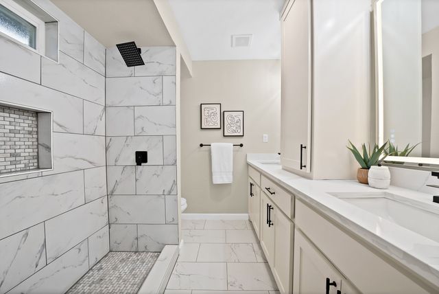 807 Hillcrest Drive, Arlington, TX 76010