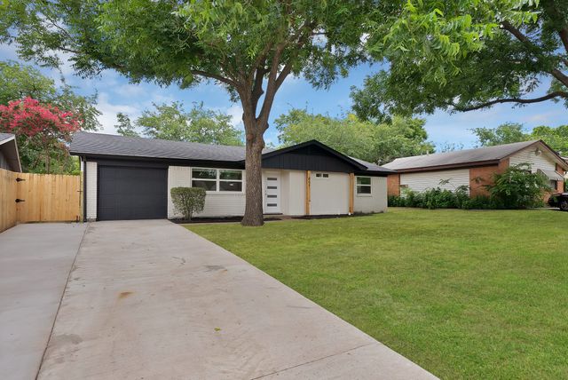 807 Hillcrest Drive, Arlington, TX 76010